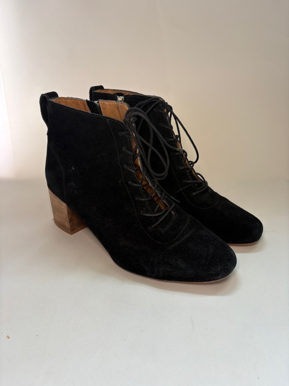 Madewell The Emilia Lace-Up Booties in Black Suede Size 11